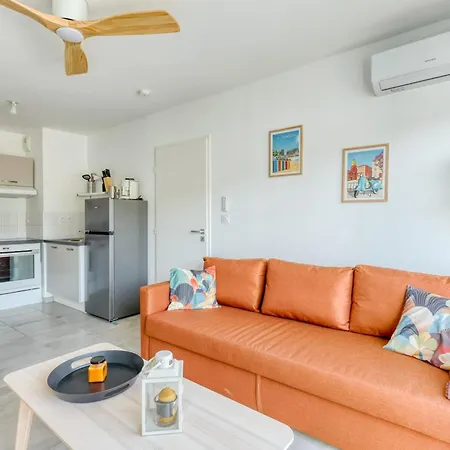 Apartment 2-bedroom With Pool Parking & Balcony Le Lavandou