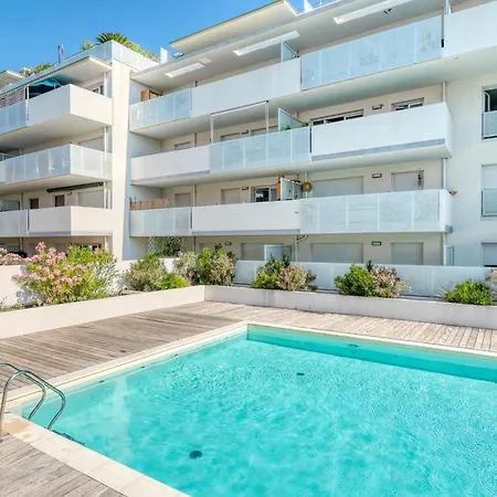 Apartment 2-bedroom With Pool Parking & Balcony Le Lavandou